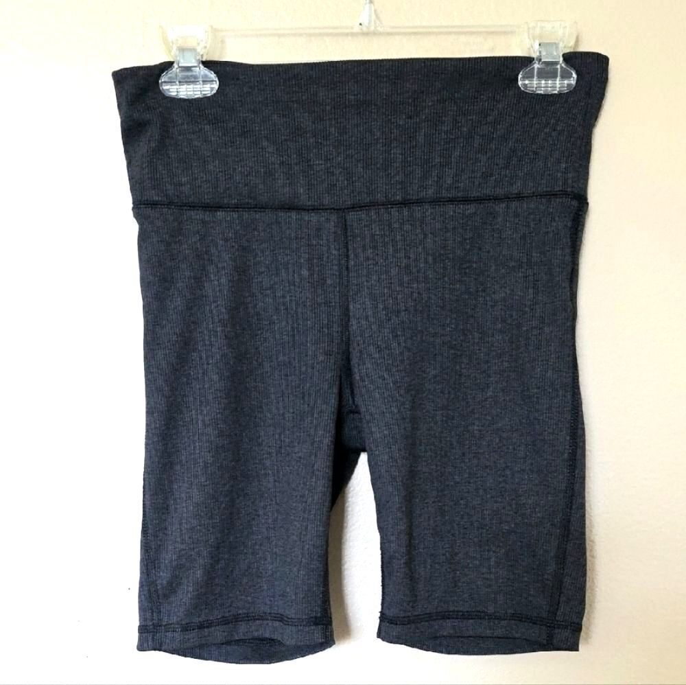 GapFit Womens Gray Biker Shorts Active Athletic Casual - Size Small